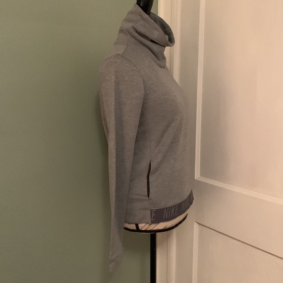 Nike Dri-Fit Gray Cowl/Turtleneck Sweatshirt - Picture 7 of 15